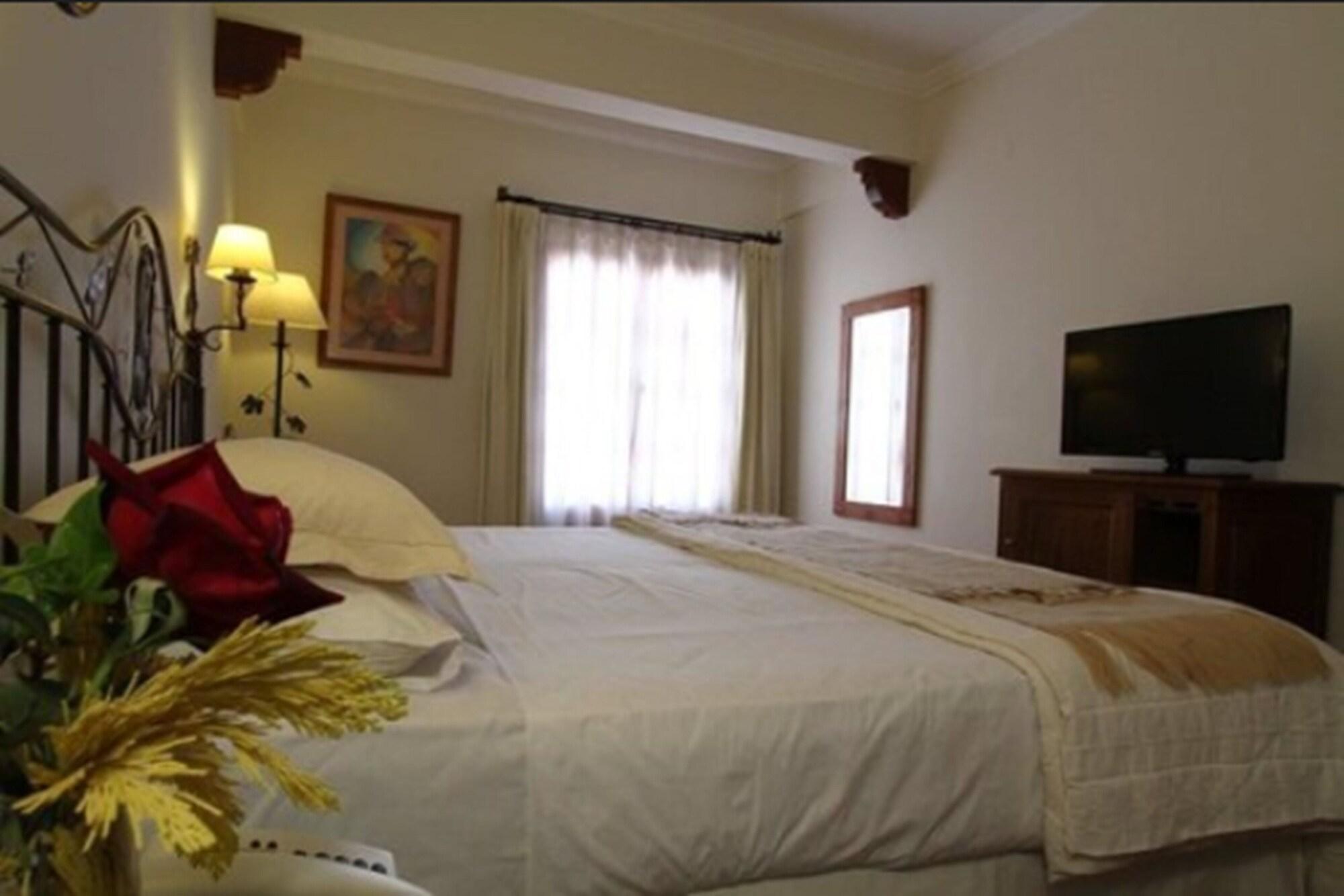 Hotel Asturias Cafayate Exterior photo